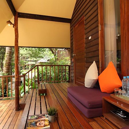 Captain Hook Resort @Koh Kood Ko Kut Exterior photo