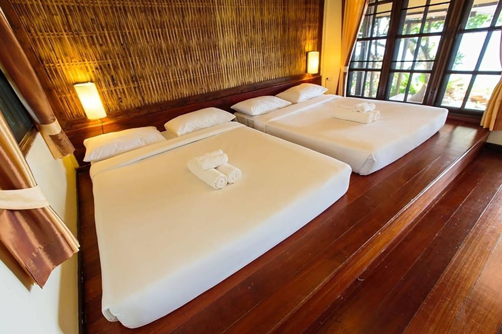Captain Hook Resort @Koh Kood Ko Kut Exterior photo